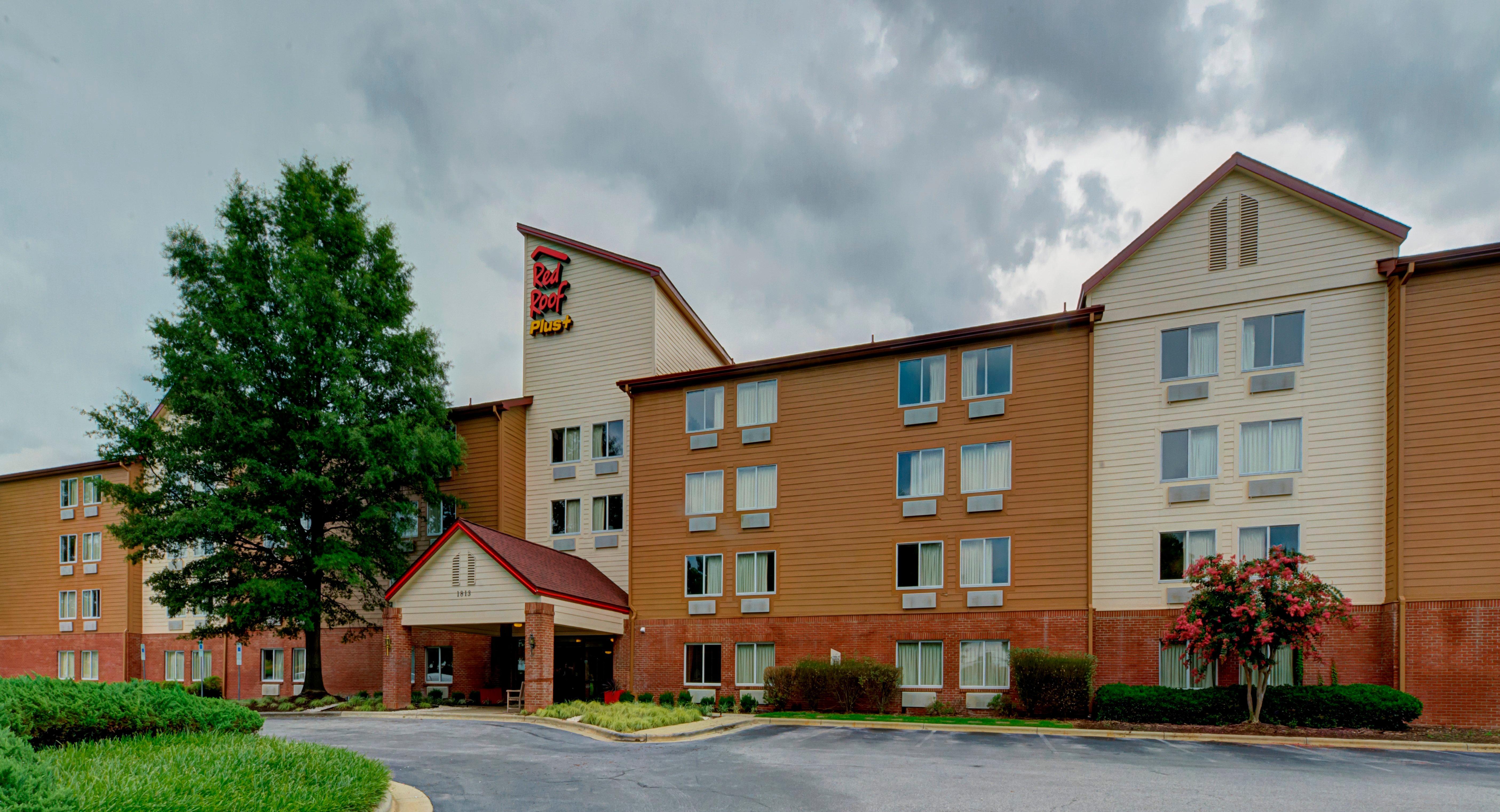 Red Roof Inn Plus Raleigh Downtown Ncsu Conv Center Exterior photo