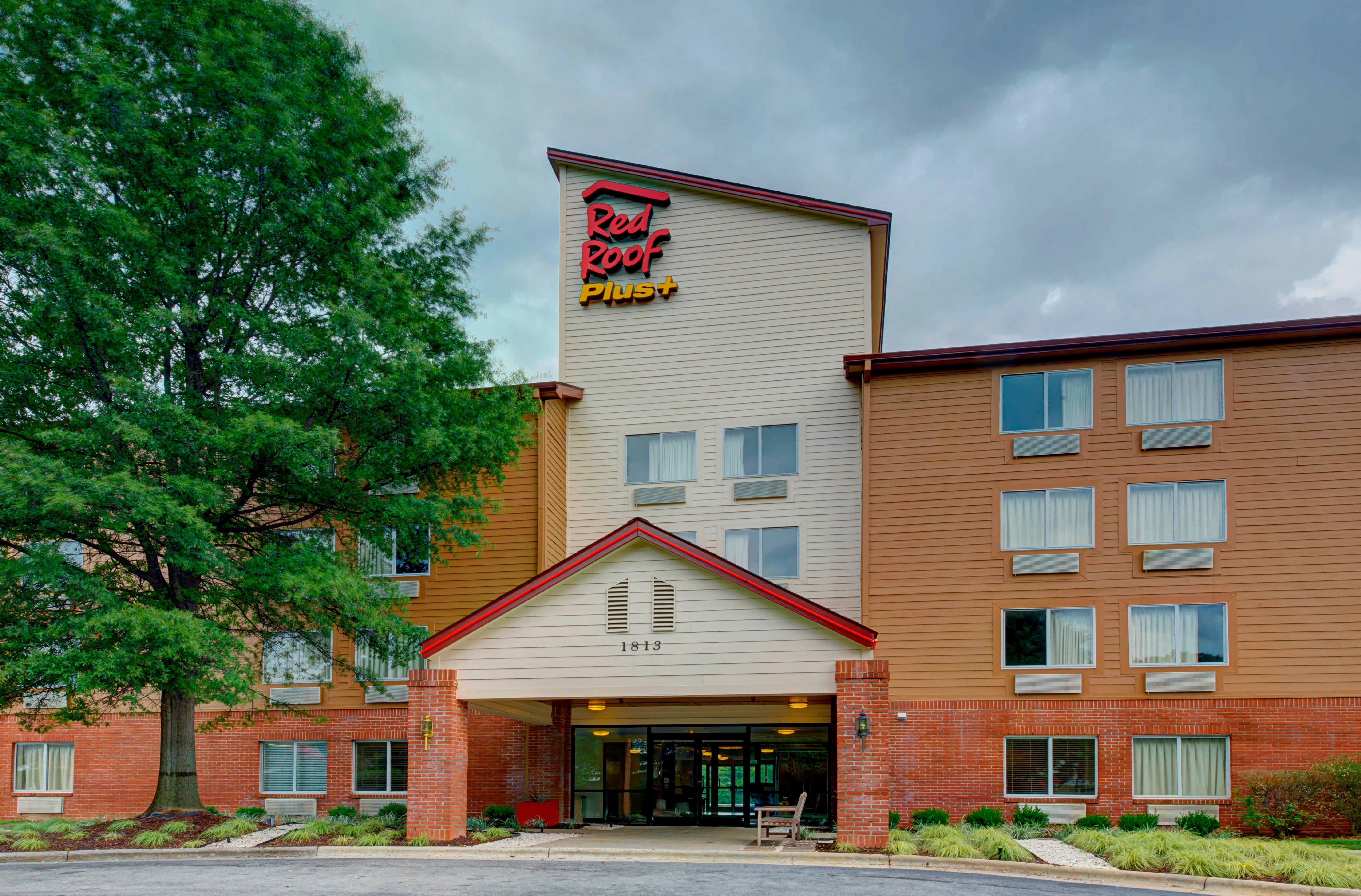 Red Roof Inn Plus Raleigh Downtown Ncsu Conv Center Exterior photo