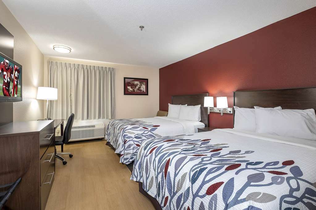 Red Roof Inn Plus Raleigh Downtown Ncsu Conv Center Room photo