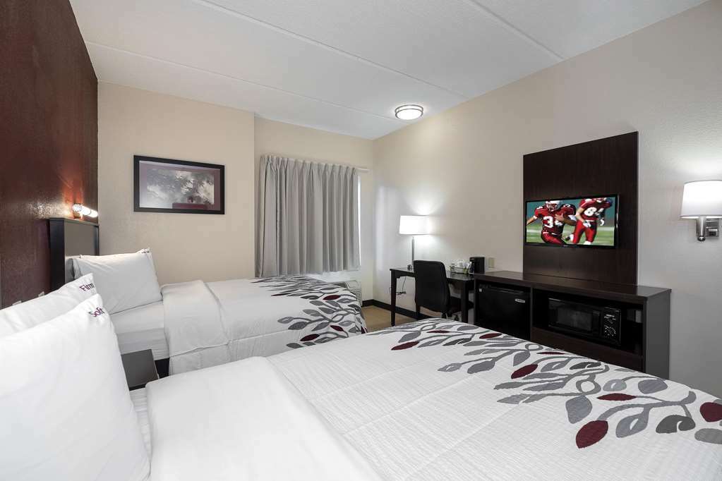 Red Roof Inn Plus Raleigh Downtown Ncsu Conv Center Room photo